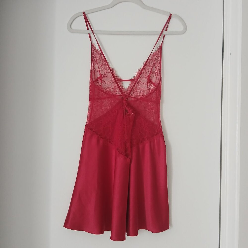 Victoria's Secret Plunge Slip Chemise - Picture 2 of 11